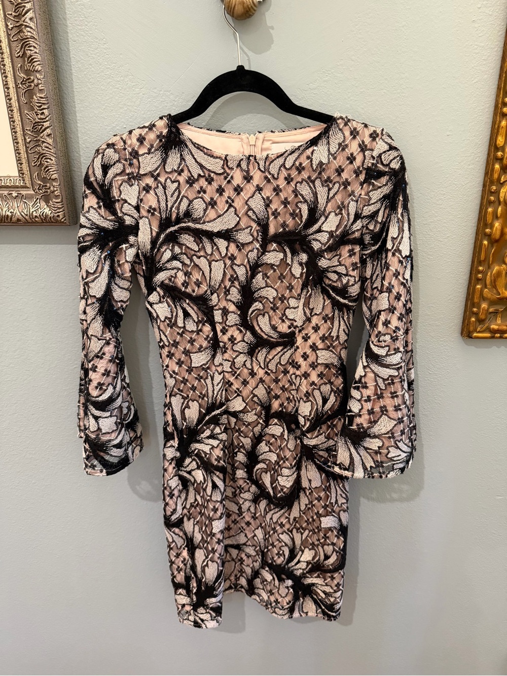 Badgley Mischka Pink and Black Floral Lace Long Sleeve Dress